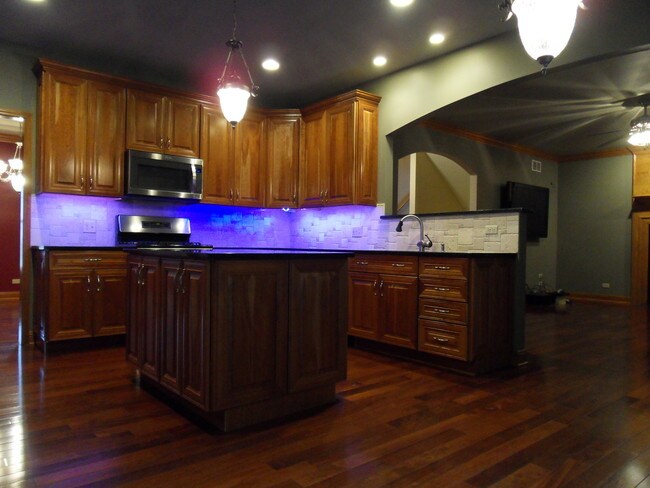 Building Photo - 1326 Walnut Ridge Dr
