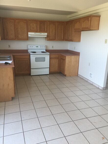 Building Photo - 226 Paseo Montura