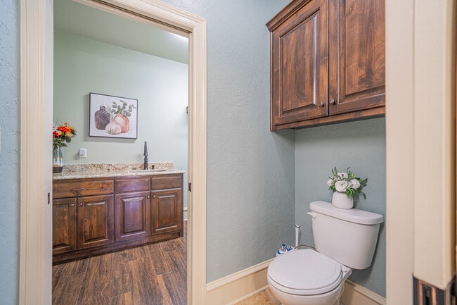 Building Photo - 1610 Olympic Drive