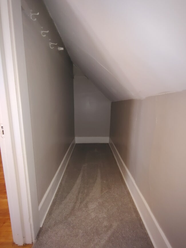 Building Photo - 1607 N Church St