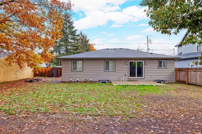 Building Photo - 3-Bedroom Home in Woodstock Neighborhood