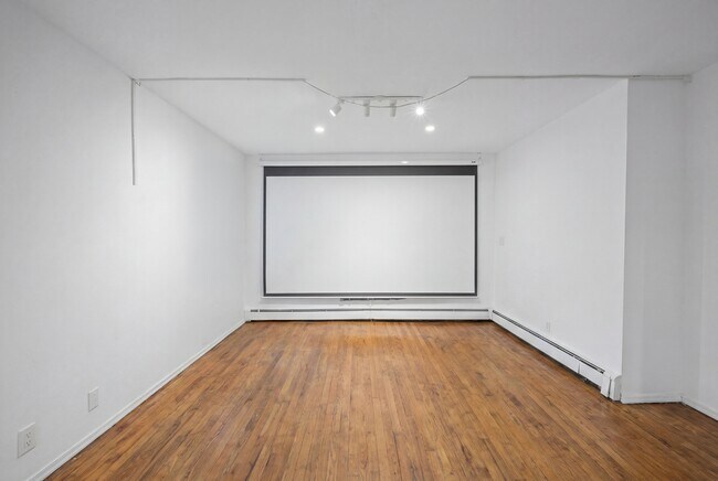 Building Photo - 204 Woodcliff Ave