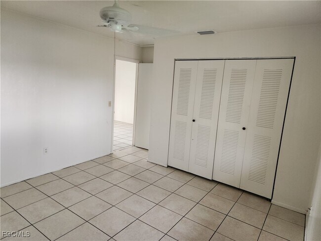 Building Photo - 107 SW 16th Terrace