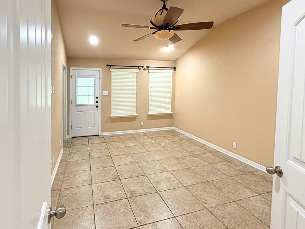 Building Photo - 5627 Cypress Dawn