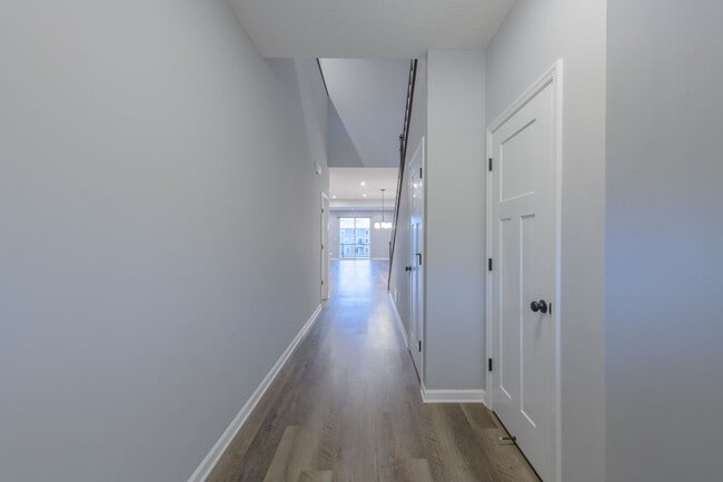 Building Photo - Awesome maple grove 5 bed 4 bath townhome! Pond views, 2 years old!