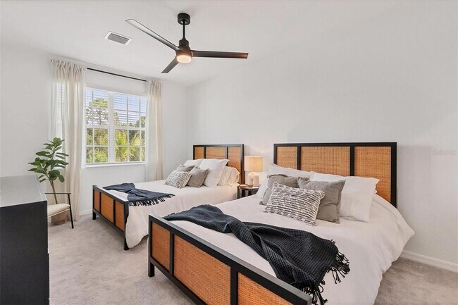 Building Photo - 14680 Sycamore Ct