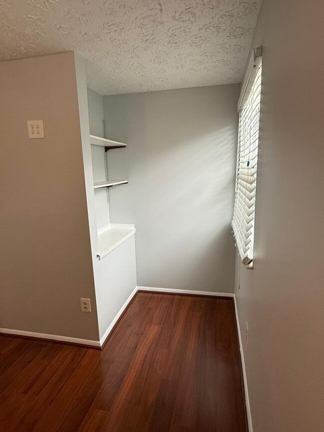 Building Photo - 8302 White Star Ct