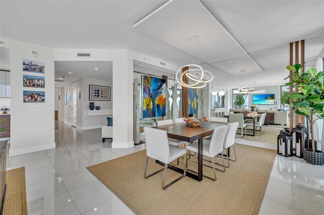 Building Photo - 100 E Las Olas Blvd