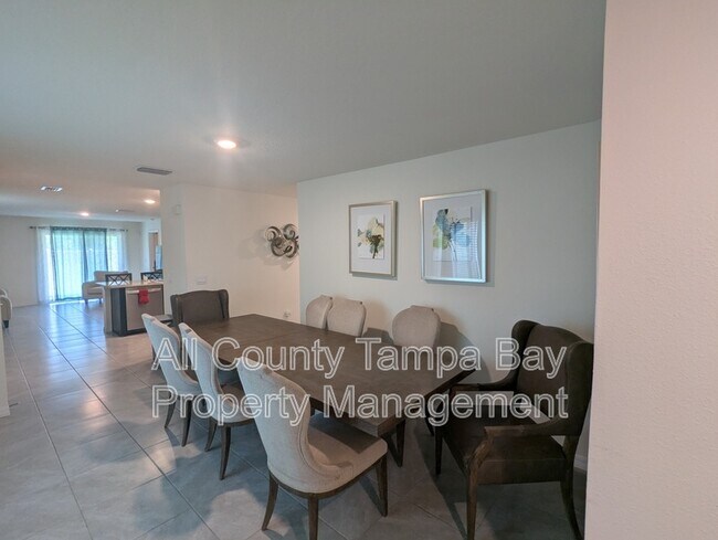 Building Photo - 16549 Mosaic Oar Dr