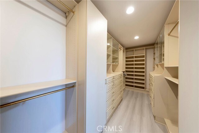 Building Photo - 7 Vista Luci