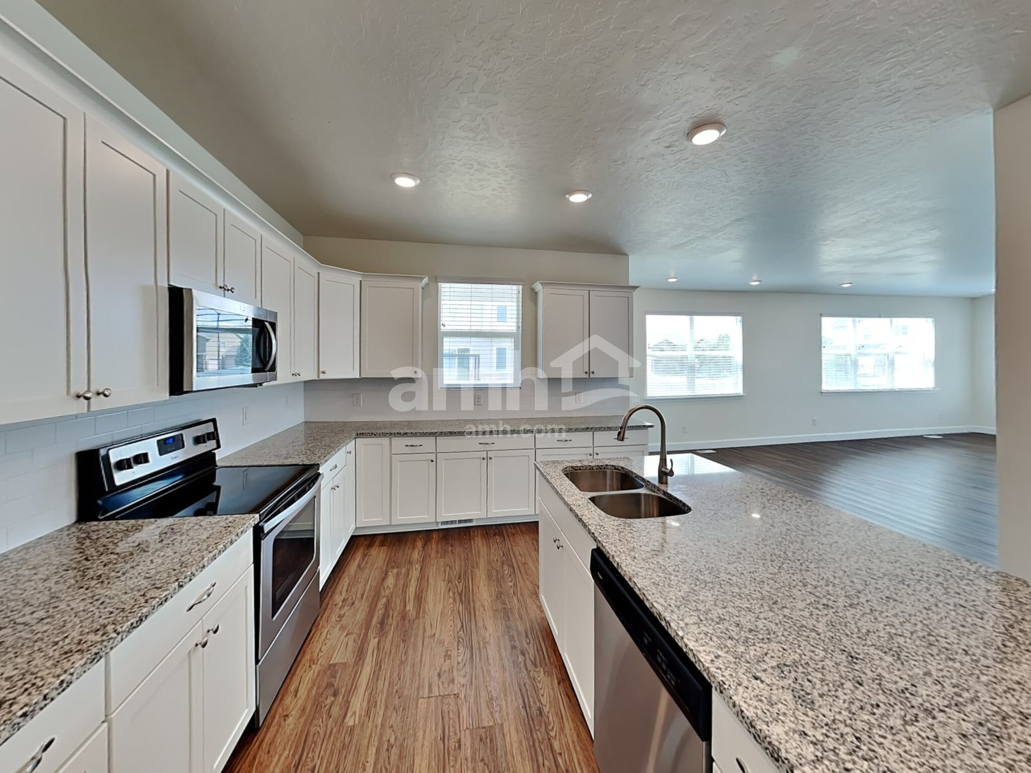 Building Photo - 983 W 850 S