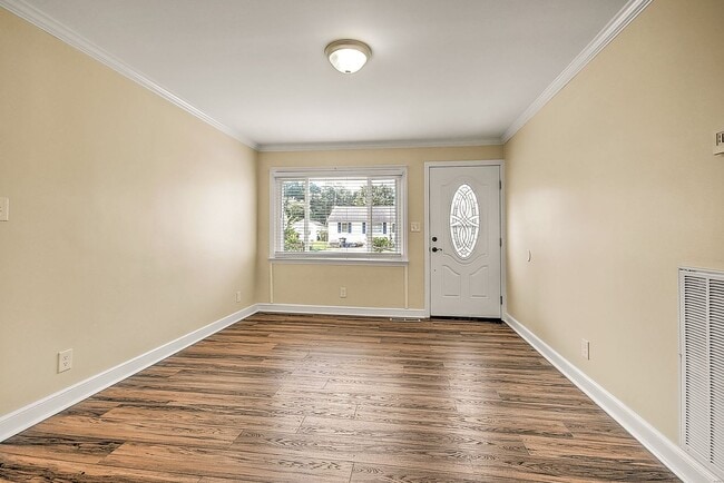 Building Photo - 2361 Hiwassee Dr
