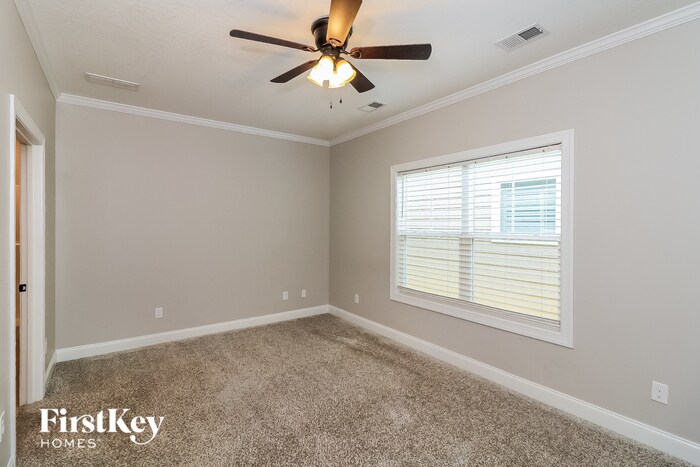 Building Photo - 31 Calloway Ln