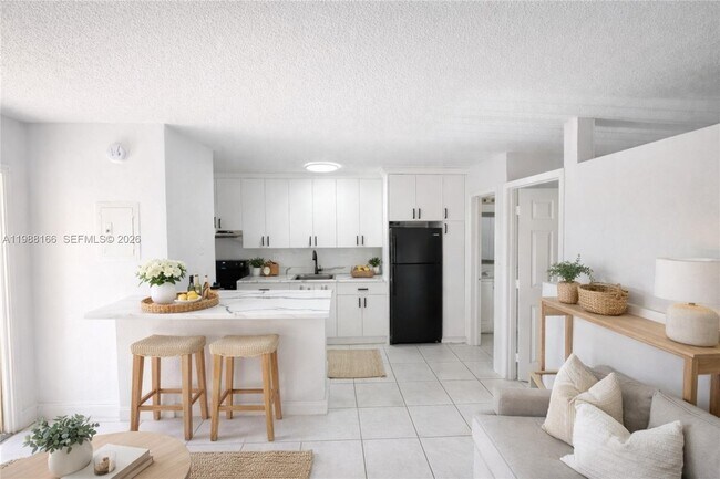 Building Photo - 4081 N Dixie Hwy