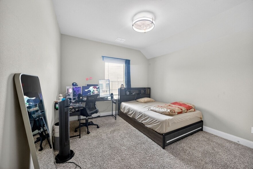 Building Photo - 6200 Marigold Dr