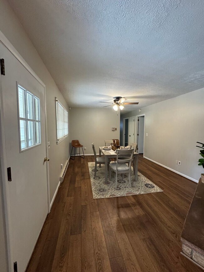 Building Photo - Spacious 3 Bedroom Home with Office, Pool, & Lawn Care Included – Hudson, NC