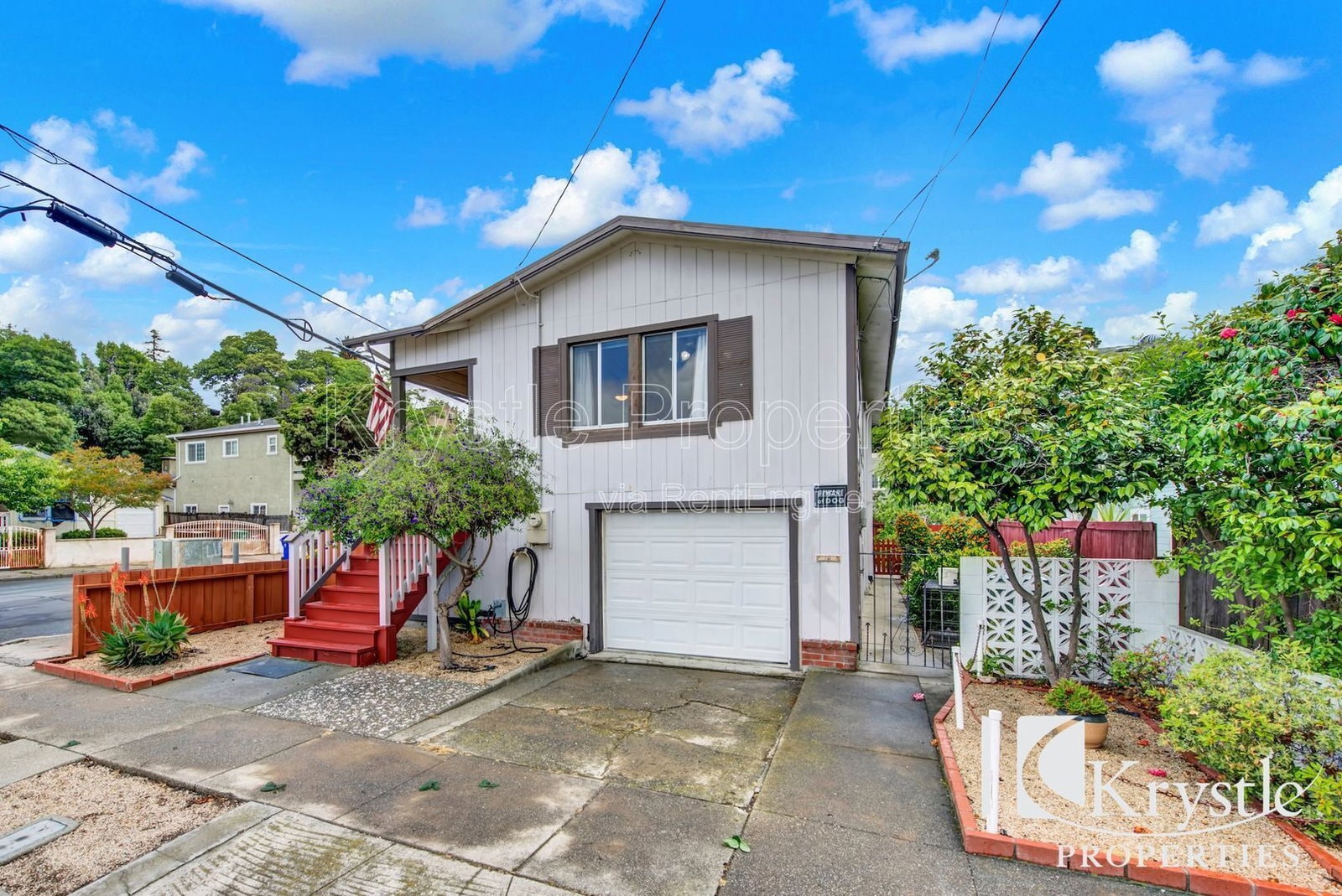 Building Photo - 153 Vaqueros Ave