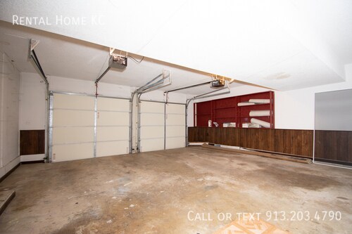 Building Photo - 2116 E 144th St