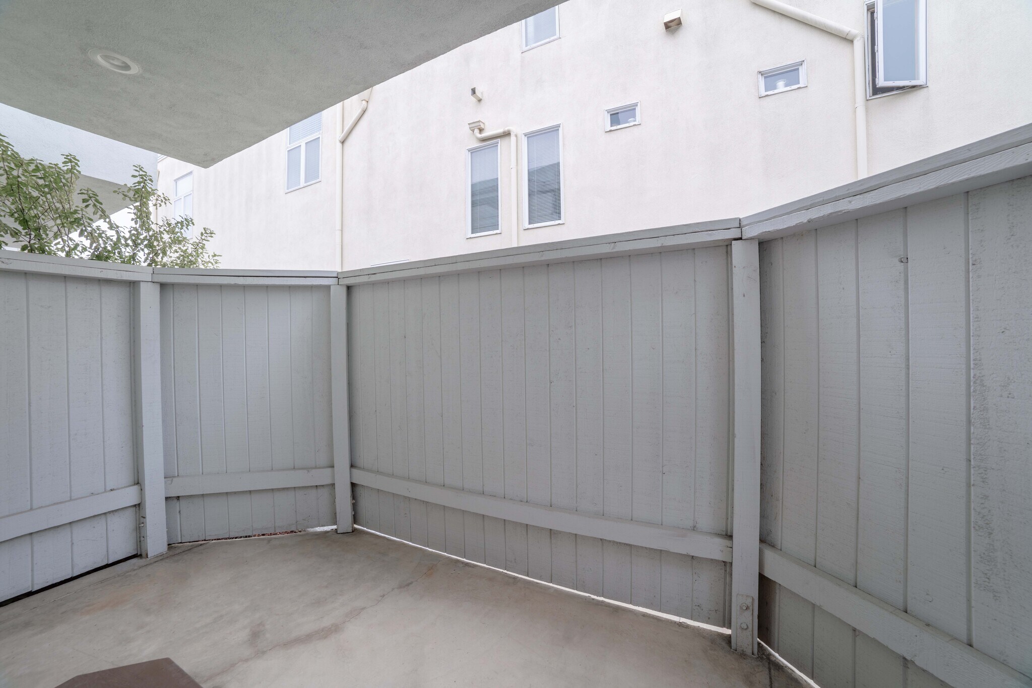Building Photo - 1107 Loma Dr