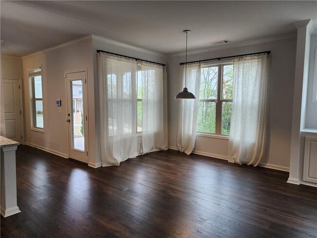 Building Photo - 5553 Shallow Branch Dr