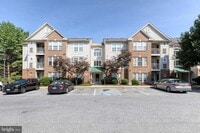 Building Photo - 3021 Hunting Ridge Dr