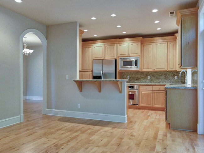 Building Photo - 4771 Auburn Ln