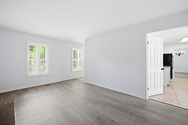 Building Photo - 10609 Oxford Ct