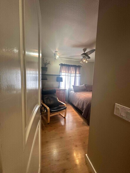 Building Photo - 30496 Nicholas Valley Rd