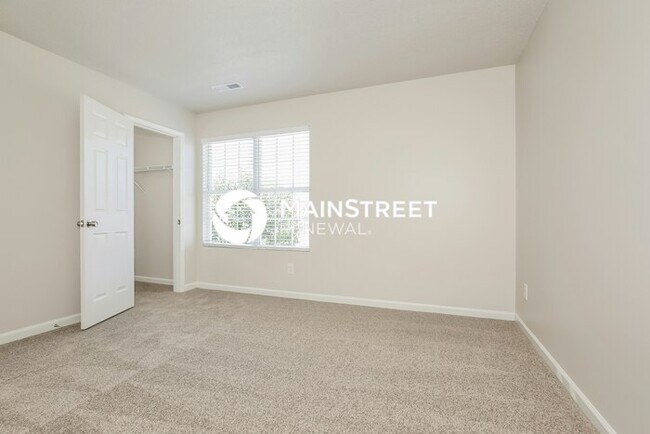 Building Photo - 3 Bedroom Pet-Friendly Home in Greensboro,...