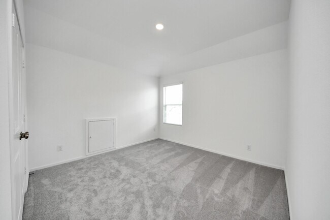 Building Photo - 110 Sweet Onion St