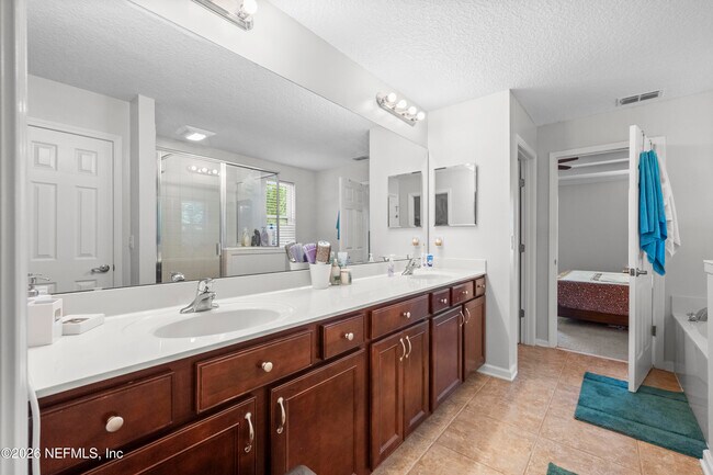 Building Photo - 225 S Torwood Dr