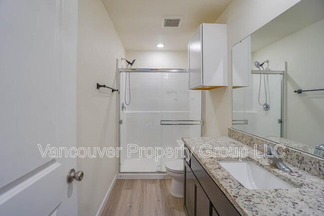 Building Photo - 1423 W 16th Ave