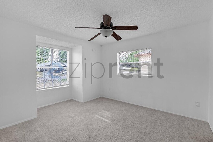 Building Photo - 5131 Kati Lynn Dr