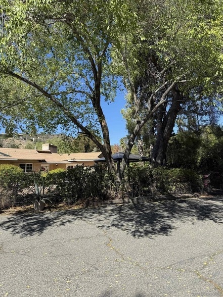 Primary Photo - 12118 Poway Rd