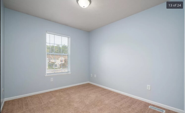 Building Photo - 1030 Ada Place Dr SE