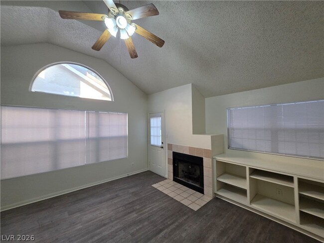 Building Photo - 6561 Avon Ct