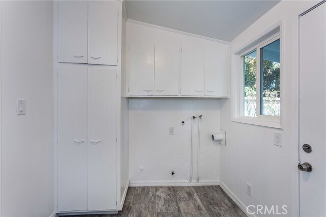 Building Photo - 16231 Moorpark St