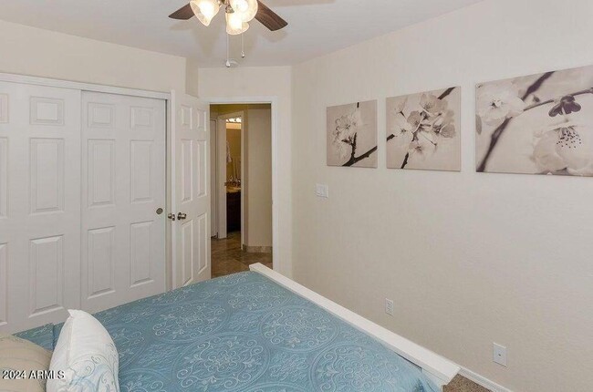 Building Photo - 3332 N Sunaire