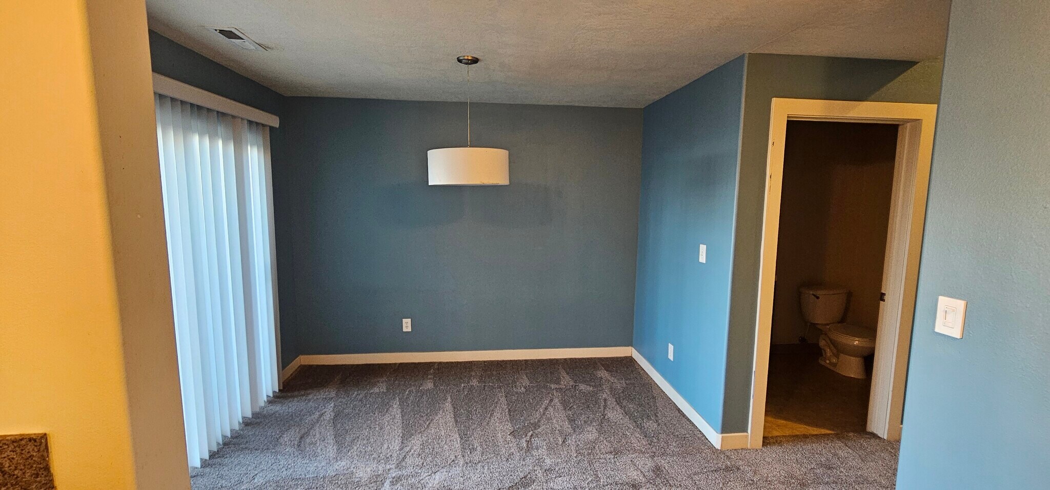 Building Photo - 725 S 200 W