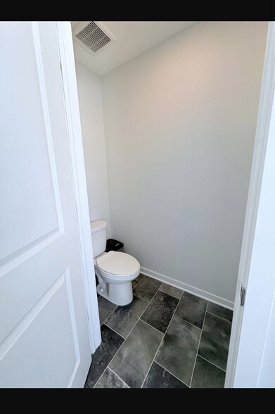 Building Photo - 382 Trinity Wy E