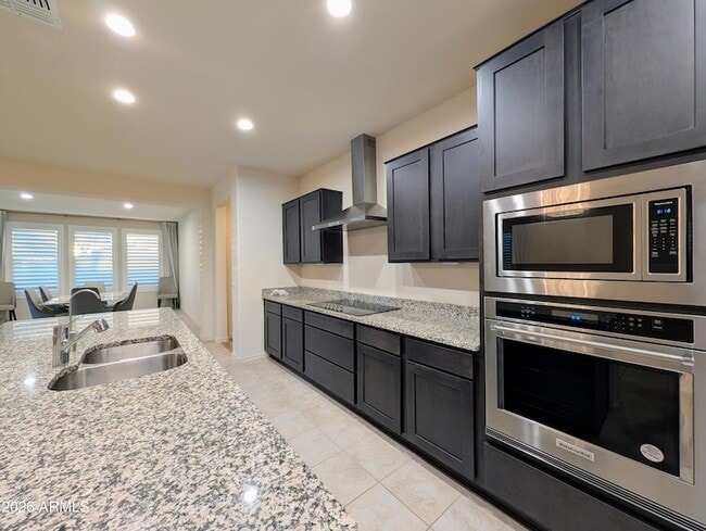 Building Photo - 5902 N 86th Dr