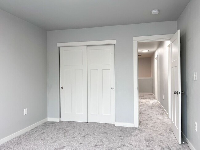 Building Photo - OWN962