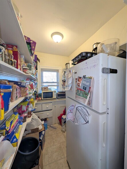 Building Photo - 300 Boston Ave