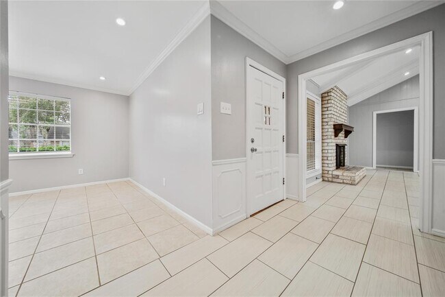 Building Photo - 1059 Richelieu Ln
