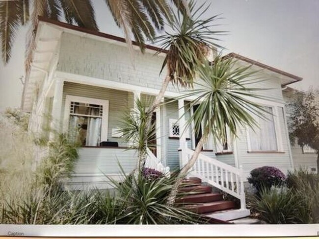 Building Photo - Islay Street  770-774