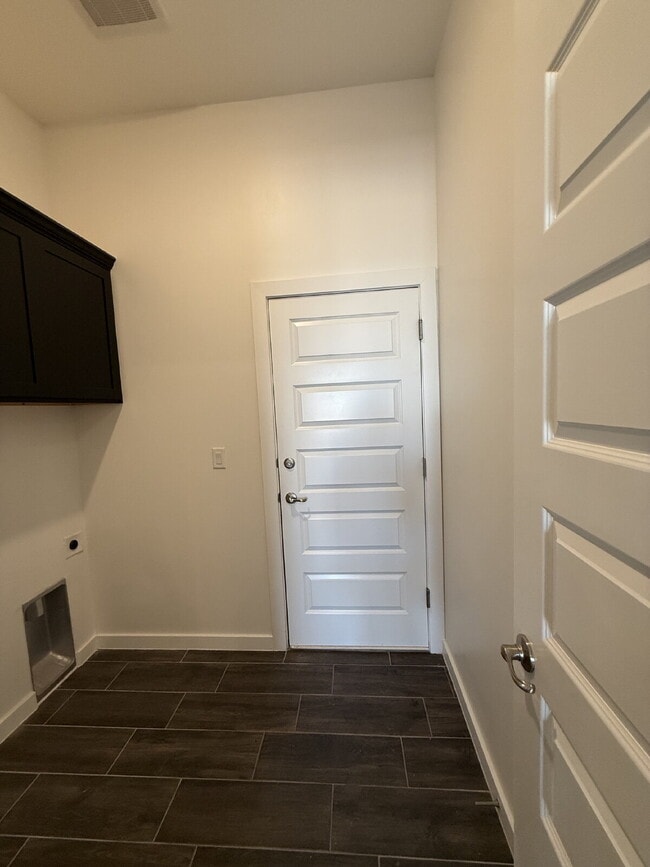 Building Photo - 13389 Carterton Ave