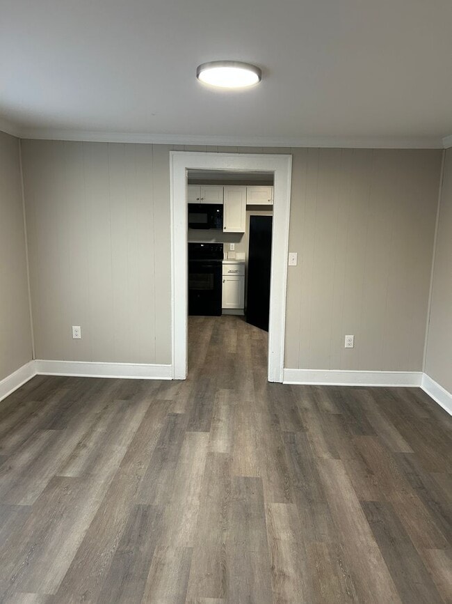 Building Photo - 2848 N Glenn Ave