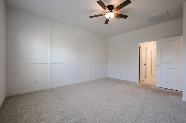 Building Photo - 4 Bedroom in Ambra Gated Community