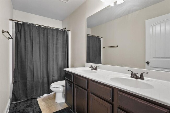 Building Photo - 3105 Duke Dr