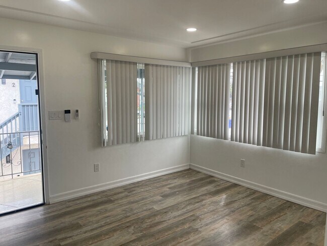Building Photo - Updated 1 Bedroom 1 Bathroom apartment in San Diego
